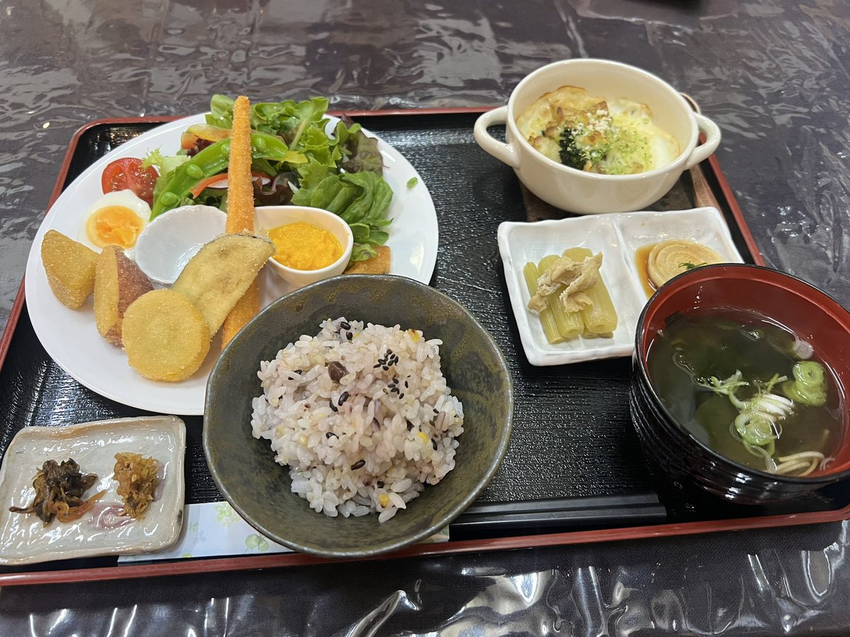 forevermore1702's tweet photo. 今日のお昼ごはん https://t.co/eYPOfg13gQ