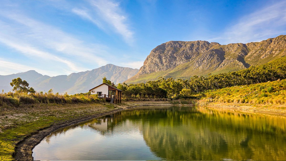 Tucked away on the water’s edge, wrapped in mountain views—this is your ultimate winter escape🌄🌱

Dam House Cottage at <a href="/wildebergwine/">Wildeberg</a> sleeps 2, offering a peaceful, private stay with a fully equipped kitchen and a sun-drenched deck overlooking the dam. It’s the kind of place
