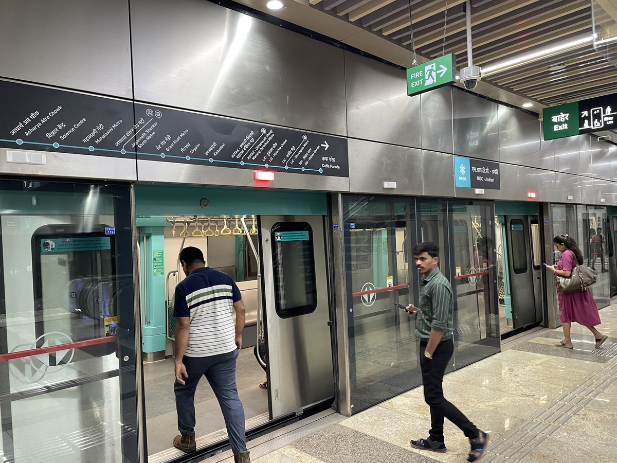 VishalBhargava5's tweet photo. Travelled on the newly opened Metro that takes you from Andheri to Worli. Excellent experience barring the absence of phone connectivity. Saw many people beaming with pride. High-quality Infrastructure is a powerful morale booster for people. Kudos to @AshwiniBhide @MumbaiMetro3 https://t.co/fZ4VwIjQNe
