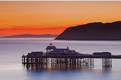 empirewales's tweet photo. Spring Bank Holiday Breaks - https://t.co/iXCEA2PLfU https://t.co/BBK328DDMg