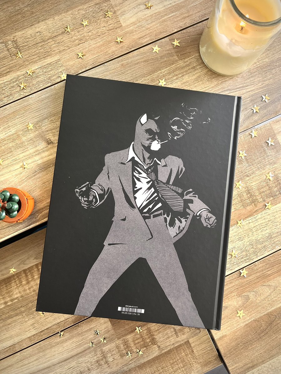 Le Quench Comics (@lequenchcomics) on Twitter photo Immense coup de cœur pour Blacksad et sa nouvelle édition signée <a href="/EditionsDargaud/">Editions Dargaud</a> !
Un détective privé roublard comme on les aime et une enquête palpitante , des aquarelles aussi détaillées que magnifiques et des bonus aux petits oignons !
Ne ratez pas cette BD culte ! Immense coup de cœur pour Blacksad et sa nouvelle édition signée <a href="/EditionsDargaud/">Editions Dargaud</a> !
Un détective privé roublard comme on les aime et une enquête palpitante , des aquarelles aussi détaillées que magnifiques et des bonus aux petits oignons !
Ne ratez pas cette BD culte !