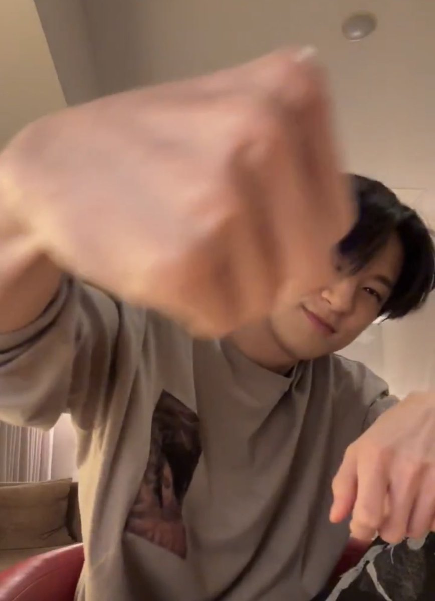 _NoLee's tweet image. Huh ••• 🥊