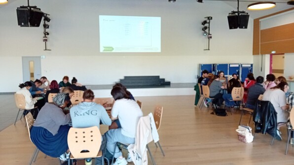 🏠Fin de formation "L’aménagement de l’espace en animation​" pour les animateurs Enfance du Centre de loisirs La Borde à #Joué-les-Tours (37). Après avoir appris à concevoir des espaces adaptés aux 6-12 ans c’est l'heure du bilan &amp; de l'échange de bonnes pratiques, bravo à tous !