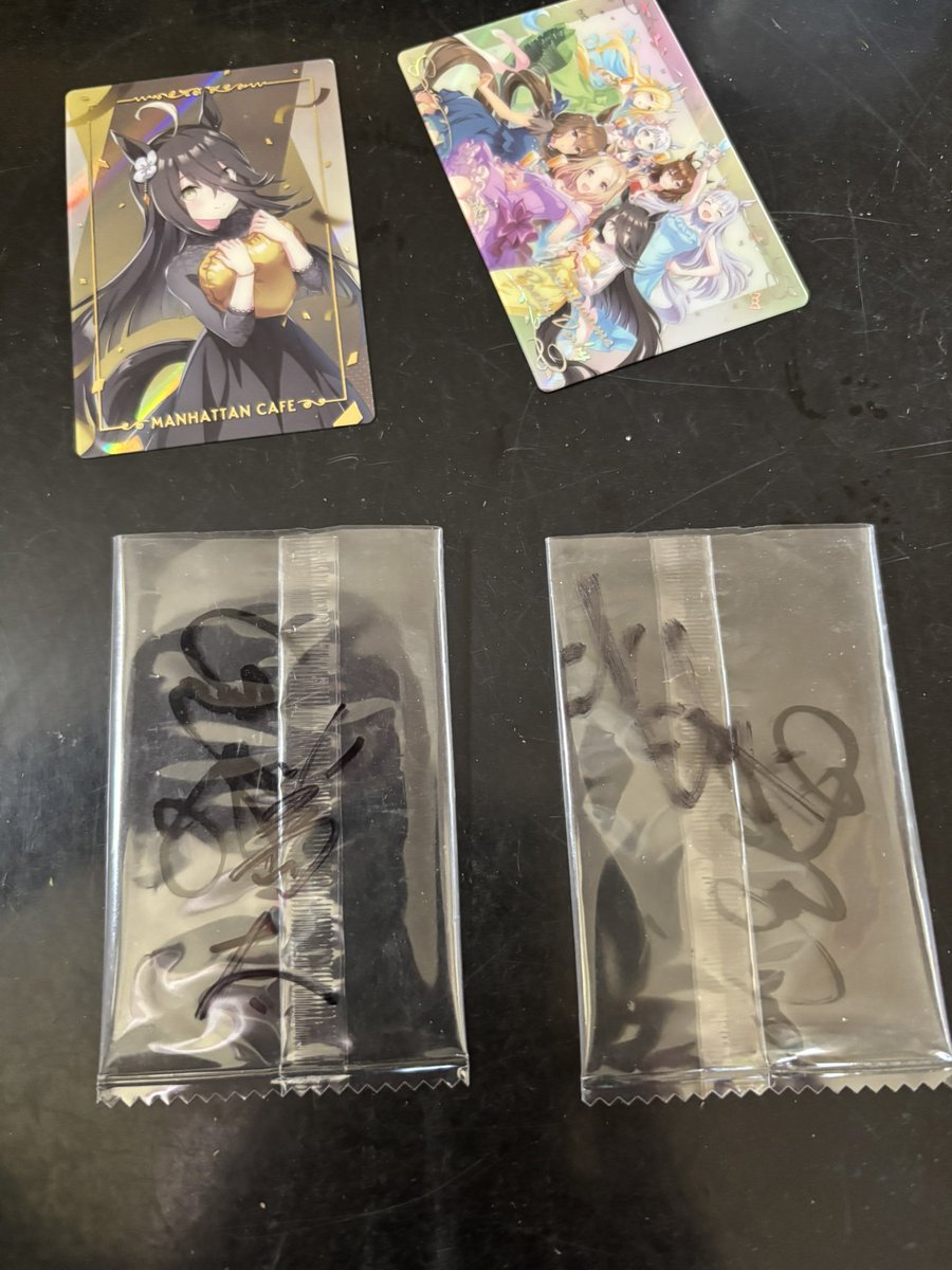 kato_kazuhiro_'s tweet photo. プレゼントに出し忘れてたカード放出します🥹

小島太先生、蛯名先生
その2人のサイン入りウマ娘カードプレゼントします🥹
ちゃんと言うのを忘れてカードの外側の入れ物にサインさせてしまった代物です
これはこれで価値があると思ってます
カード自体にはサインはありません😇

フォロワーの中からコメントくれた方にプレゼントします
2枚セットです
よろしくお願いします🙇