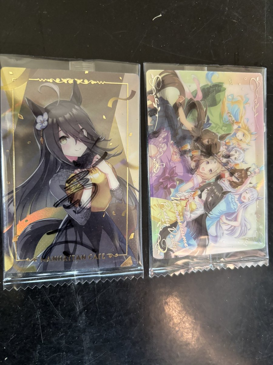 kato_kazuhiro_'s tweet photo. プレゼントに出し忘れてたカード放出します🥹

小島太先生、蛯名先生
その2人のサイン入りウマ娘カードプレゼントします🥹
ちゃんと言うのを忘れてカードの外側の入れ物にサインさせてしまった代物です
これはこれで価値があると思ってます
カード自体にはサインはありません😇

フォロワーの中からコメントくれた方にプレゼントします
2枚セットです
よろしくお願いします🙇