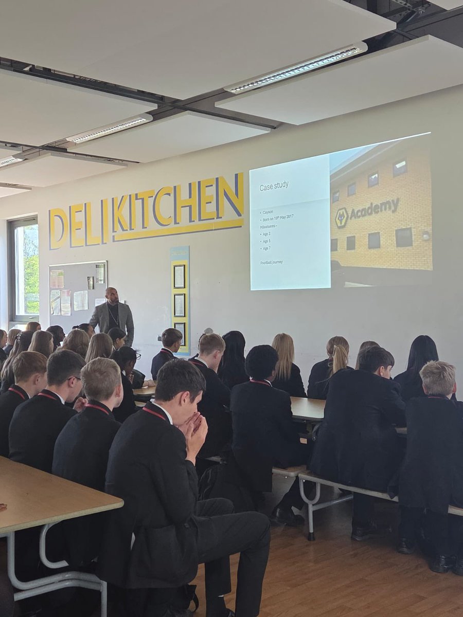 TUESDAY MORNING ASSEMBLY.. Mr Bala delivering an inspirational assembly all around resilience today and how no matter what happens, you keep going! Great mantra to follow with 4 days to go! #BestYearTeam <a href="/Gospel_Oak_/">Gospel Oak School</a> 💚