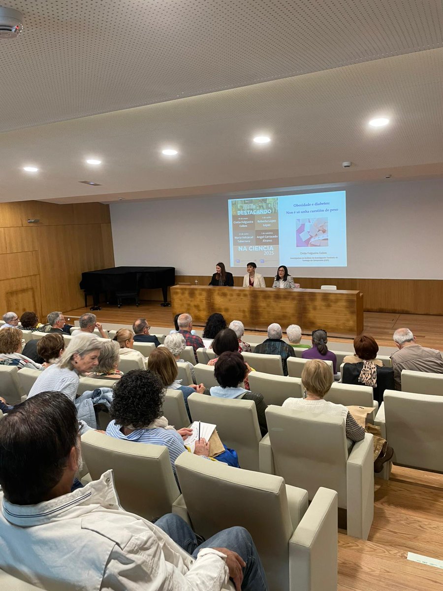🔬🧠 "Destacando na Ciencia 2025" achega a investigación á cidadanía!

🩺🥼 Nesta nova edición, celebrada na Casa do Saber, a protagonista foi a científica lucense Cintia Folgueira Cobos, que abordou a charla “Obesidade e diabetes: non é só unha cuestión de peso”.