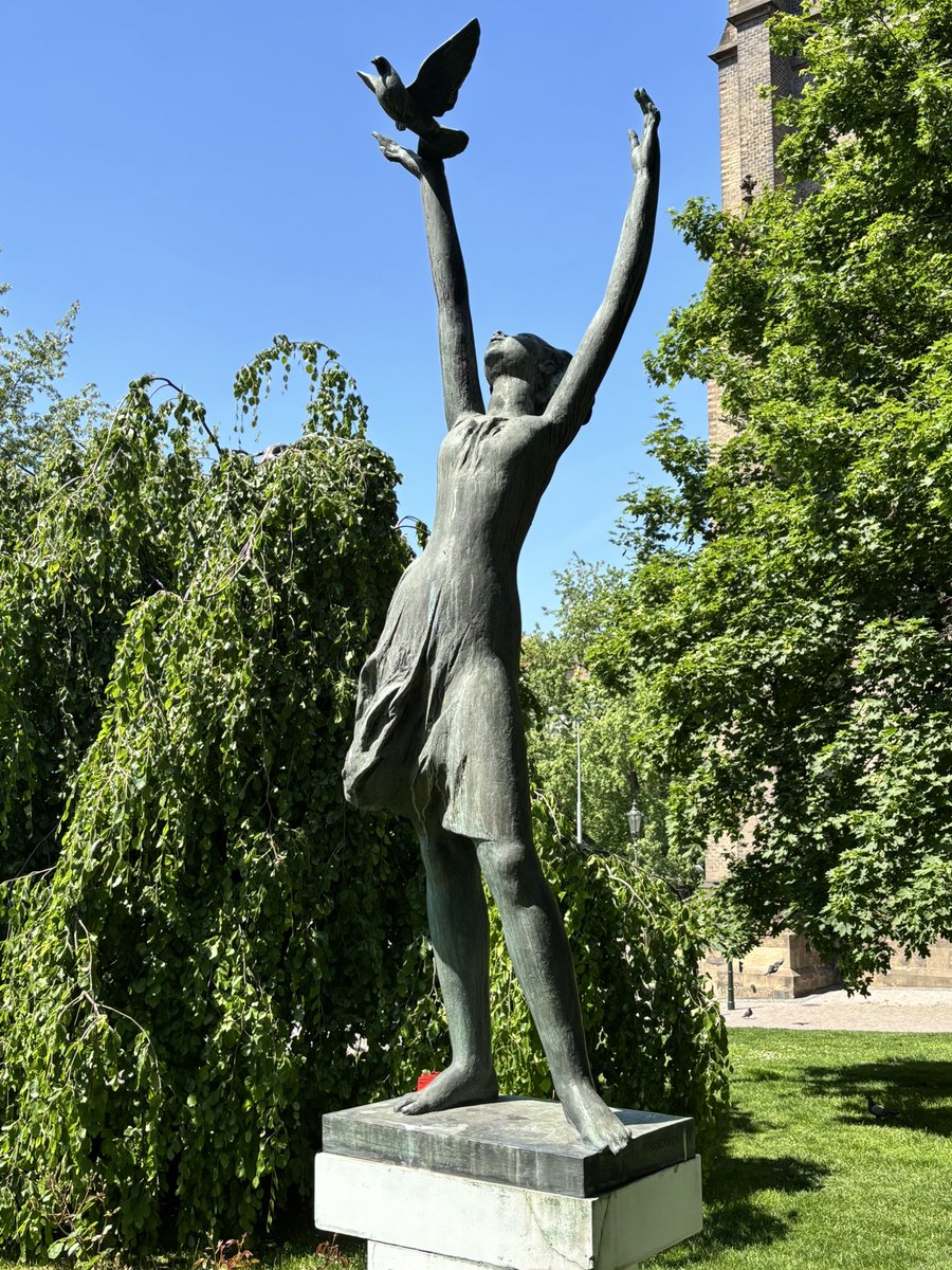 linkstopeace's tweet photo. Namesti Miru or Peace Square in Prague. One of the many places on the Prague Peace Trail put together by Quakers in Prague
https://t.co/BHBjdhTVS7 https://t.co/QjEFZ6eMU6