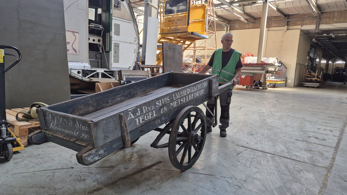 Gisteren ophaaldag van de online veiling… 😢🙏

Een kleine impressie van de uittocht, een droevige dag voor het NTM, maar wel veel blije nieuwe eigenaren.