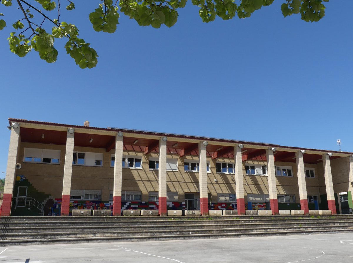 🚧✨ ¡Amurrio mejora sus centros escolares! Con una inversión superior a 388.000 €, se renovarán vestuarios, cubiertas, bajantes, ventanales y estructuras deportivas en Mendiko Eskola y C.P. Zabaleko, dentro del programa Udaleraiki 2025.
ℹ️ labur.eus/mpx7kdmx