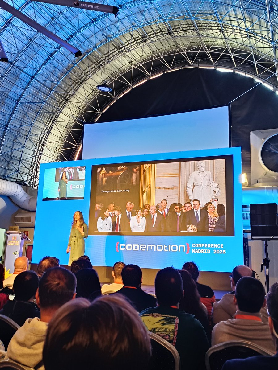 GSombreroGent's tweet image. Ready to go the first day on the conference in Madrid 
#codemotion #muue