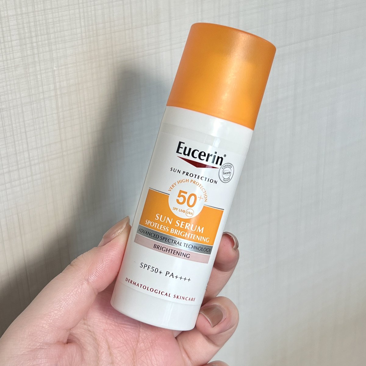 กันแดด Eucerin ยกให้เป็นที่สุดของปีนี้เลย!!
เนื้อบางเบา ซึมง่าย คุมมัน ไม่รบกวนเมคอัพเลย วันไหนไม่ออกแดดก็ยังทา เพราะตัวนี้ไม่ได้แค่กันแดด แต่ช่วยฟื้นบำรุงผิวไปด้วยในตัว มีสาร Thiamidol สารไบรท์เทนนิ่งวตัวดังที่ช่วยลดเลือนฝ้า จุดด่างดำ และช่วยให้สีผิวดูสม่ำเสมอขึ้นจริง พิสูจน์แล้วว่าดี
ป้ายยาเลย ใครจะทากันแดดสักตัว ต้องปกป้องครบทั้ง UVA/UVB และต้องดูแลผิวไปพร้อมกันด้วย!

#กันแดดจบฝ้า #กันแดดตัวจบ #ฝ้า #พิกัดสกินแคร์ #ป้ายยา #ใช้จริงรีวิวจริง #EucerinThailand