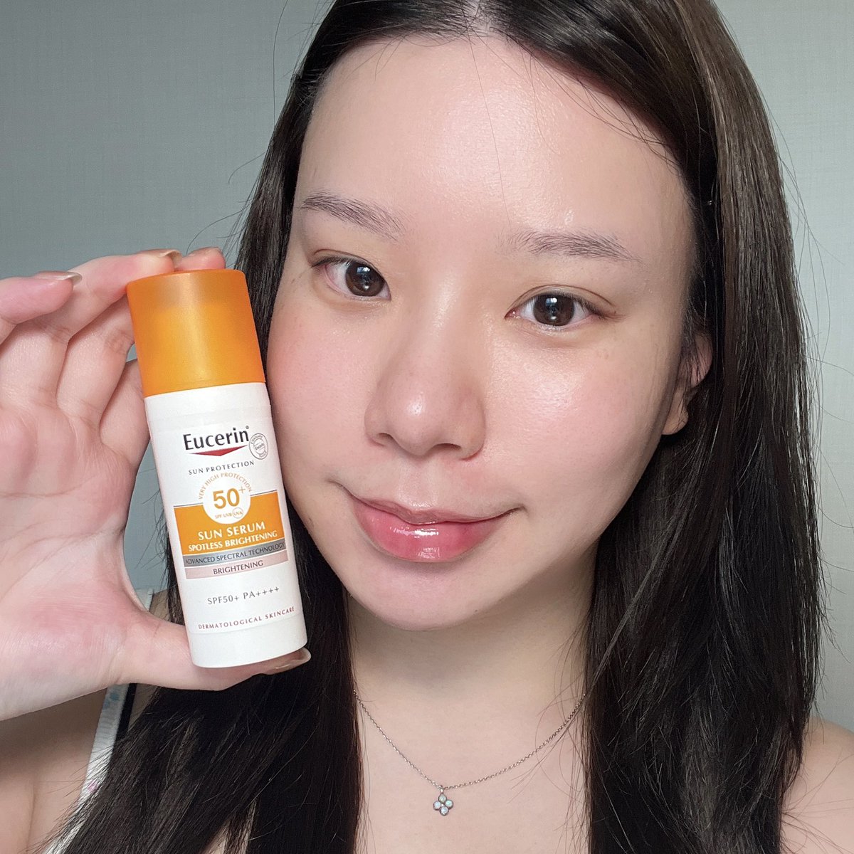 กันแดด Eucerin ยกให้เป็นที่สุดของปีนี้เลย!!
เนื้อบางเบา ซึมง่าย คุมมัน ไม่รบกวนเมคอัพเลย วันไหนไม่ออกแดดก็ยังทา เพราะตัวนี้ไม่ได้แค่กันแดด แต่ช่วยฟื้นบำรุงผิวไปด้วยในตัว มีสาร Thiamidol สารไบรท์เทนนิ่งวตัวดังที่ช่วยลดเลือนฝ้า จุดด่างดำ และช่วยให้สีผิวดูสม่ำเสมอขึ้นจริง พิสูจน์แล้วว่าดี
ป้ายยาเลย ใครจะทากันแดดสักตัว ต้องปกป้องครบทั้ง UVA/UVB และต้องดูแลผิวไปพร้อมกันด้วย!

#กันแดดจบฝ้า #กันแดดตัวจบ #ฝ้า #พิกัดสกินแคร์ #ป้ายยา #ใช้จริงรีวิวจริง #EucerinThailand