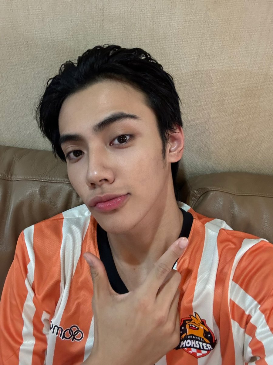 PEEMWASU_'s tweet photo. ? : ยังไม่ออกจากโอลิมปอปอีกหรอ
ภีม : ตลอดไป 
#PEEMWASU https://t.co/yXtLKzInjV