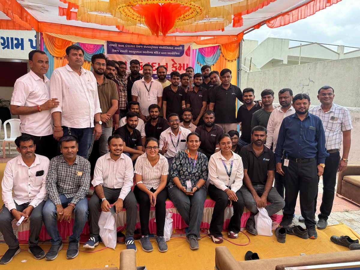 krishkumarsinh's tweet image. માનનીય કલેકટર સાહેબ રાજકોટની સૂચનાથી અને નાયબ કલેકટર સાહેબ રાજકોટ ગ્રામ્યના માર્ગદર્શન હેઠળ રાવકી ગ્રામ પંચાયત અને રાવકી ઇન્ડસ્ટ્રીયલ એસોસિએશન ની મદદથી આરોગ્ય વિભાગ ને સાથે રાખીને સ્થાનિક પદાધિકારીઓ ની હાજરીમાં રક્તદાન કેમ્પ નું સફળ આયોજન રાવકી ગ્રામ પંચાયત ખાતે કરવામાં આવેલ.