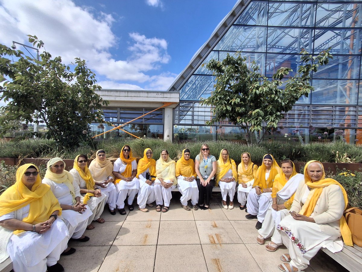 SWBHCharity's tweet image. We were honoured to welcome the Guru Nanak Naam Ladies Jatha UK Group to Midland Metropolitan University Hospital yesterday. As longstanding and generous supporters of our hospital and community, their presence was truly appreciated.
#GuruNanakNaamJatha #MMUH #ThankYou #Gratitude
