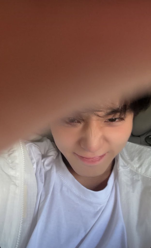 archivesforpjh's tweet photo. jihoon's nose scrunch is so adorable i love his habit https://t.co/meMz5ideTS