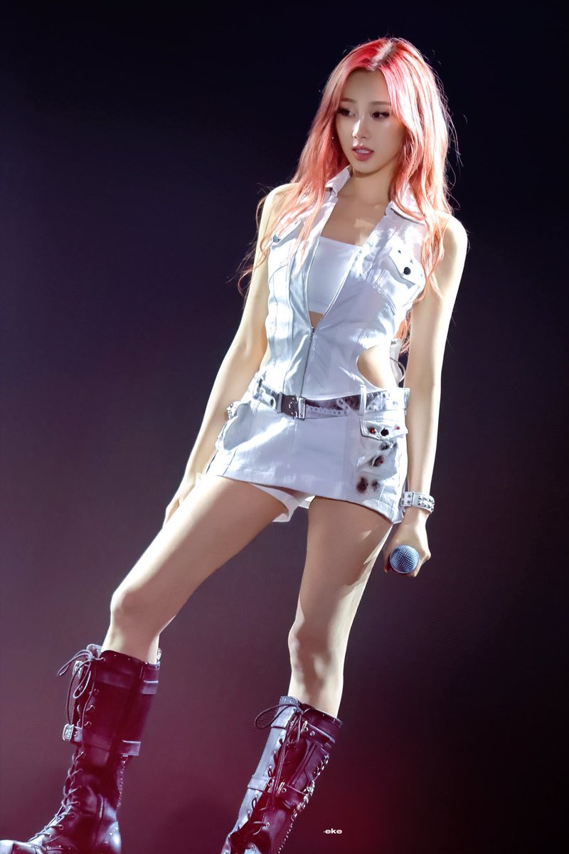 lncrrpclesu's tweet photo. 벅뚜벅뚜.. 초호기미녀등장 https://t.co/eSJVM6LZ0Y