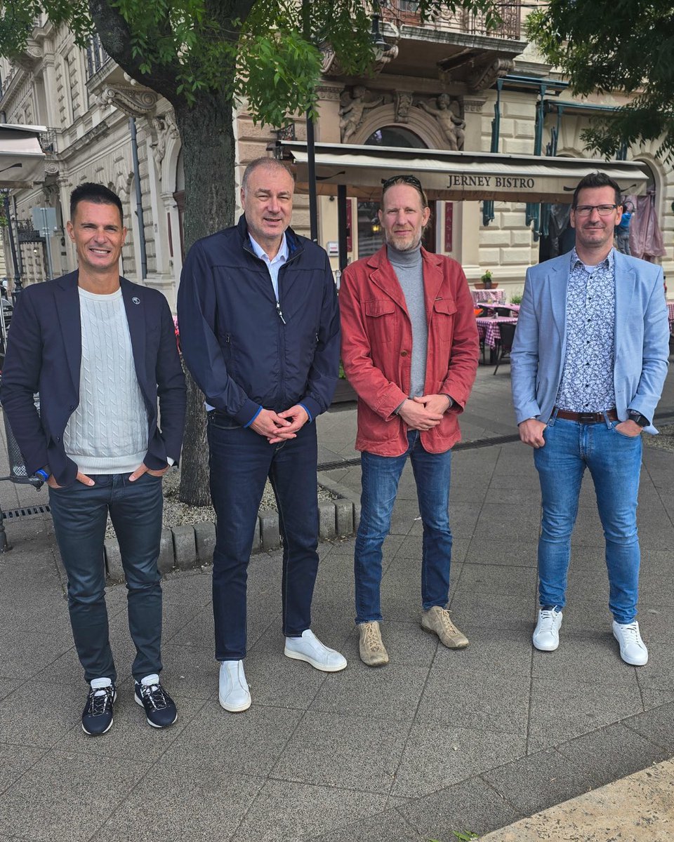 ISF President Željko Tanasković met the Hungarian School Sport Federation in Budapest to discuss school sport development. 🇭🇺
Hungary will consider bidding to host an ISF World School Championship in 2026.
#ISFsports #SchoolSport