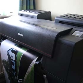 I can print posters and photos up to A1 size. I haven't replaced the cartridges in a while, and I've noticed that each cartridge now costs about £250. There are 12 different cartridges that I will need to replace over the next few months.