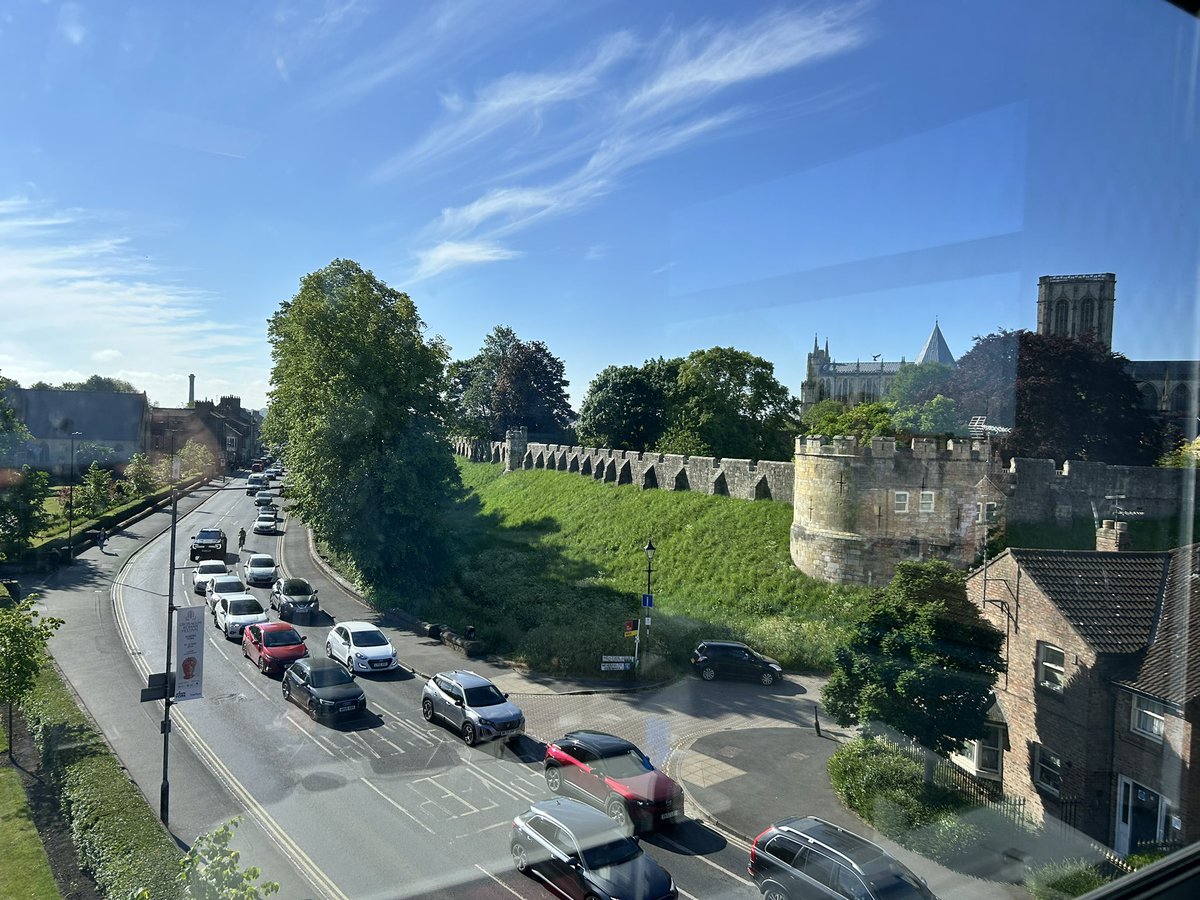 Giles Farrington tweet media