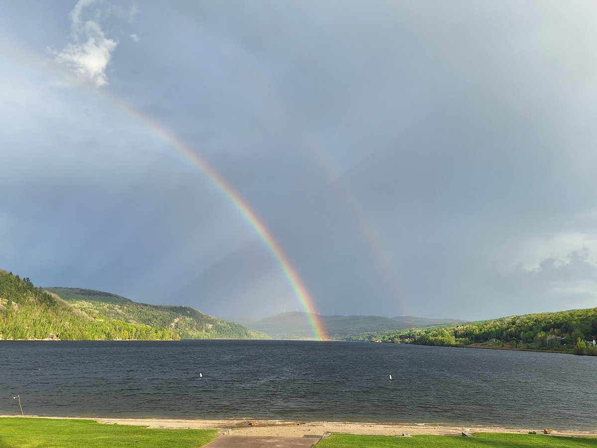 Enjoying that Crystal Lake is showing itself to be a place of rainbows, shiny things, and finding 4 leaf clovers almost daily.

#vtstateparks #northeastkingdom #rainbows #lakes #beautiful #parks #clouds #beautifuldestinations #vt