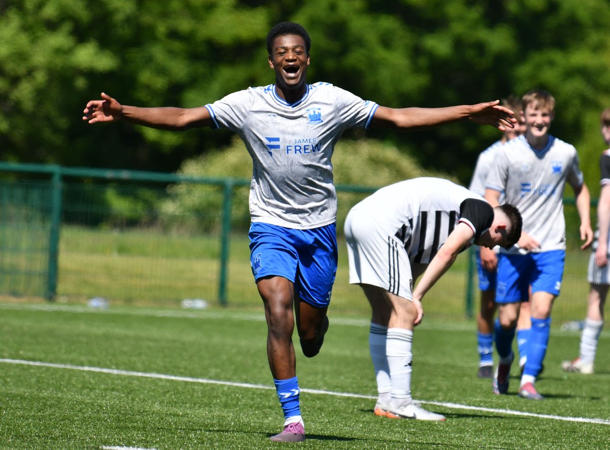 Our Under 18s rounded off the season with a 3-1 victory away to Queen's Park on Friday.

See below our best photos of the match courtesy of Club Photographer Ross Mackenzie. 

➡️ tinyurl.com/szbx46x6