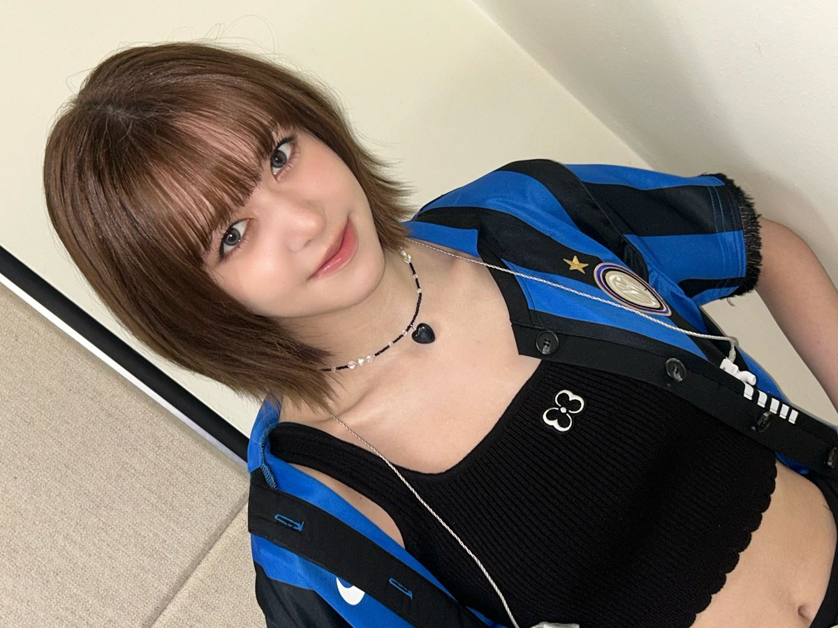 WE_NMIXX's tweet photo. 여주대 포에버~ 💙

#NMIXX #엔믹스 
#릴리 #LILY https://t.co/Kktto0qP9C