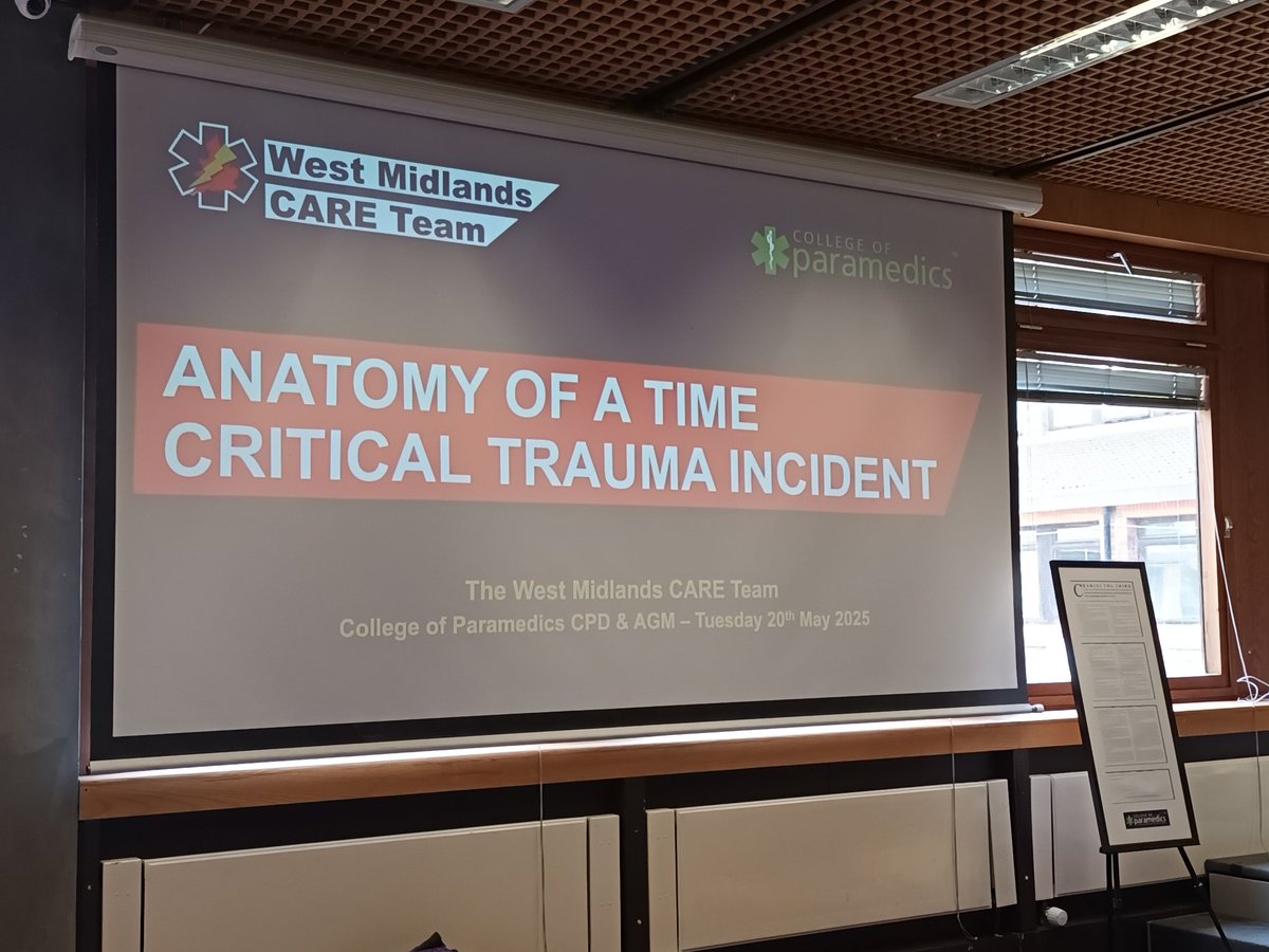 tracyniks's tweet photo. @ParamedicsUK #CPD session kicks of with the ever-stylish @Henry_C_Agbor introducing our first speakers. https://t.co/qYmU4Jfs2f