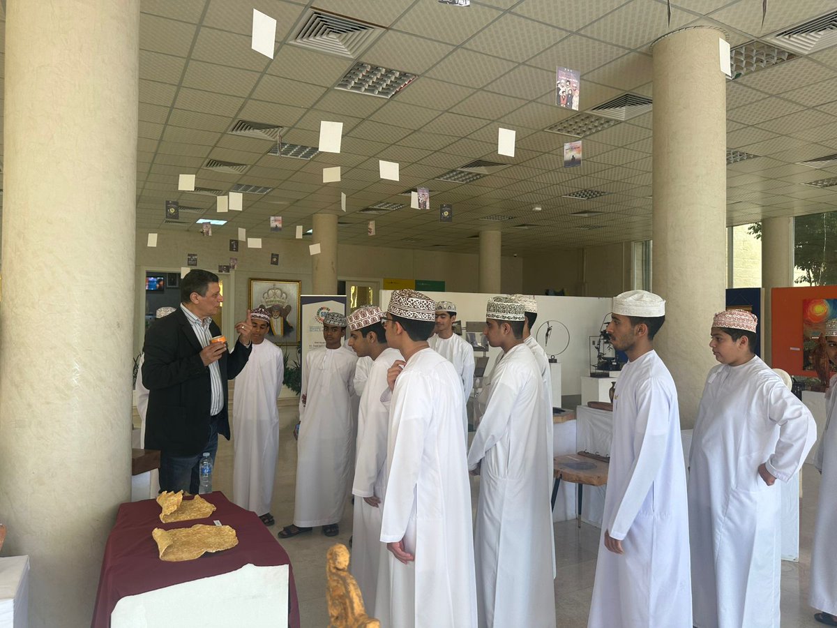 مدرسة حفص بن راشد (10-12) (@hafsschool) on Twitter photo زيارة منهجية تشجيعية للطلبة المتميزين في مادة الفنون التشكيلية للكلية العلمية للتصميم، متابعة وإشراف أ. عفان البلوشي معلم مادة الفنون التشكيلية.
#فعاليات_تعليمية_مسقط
<a href="/Muscat2024/">دائرة الإشراف التربوي</a>
<a href="/eso_seeb/">إدارة التربية والتعليم بالسيب</a>
#مدارسنا_مستقبل_واعد
#تعلم_مستدام زيارة منهجية تشجيعية للطلبة المتميزين في مادة الفنون التشكيلية للكلية العلمية للتصميم، متابعة وإشراف أ. عفان البلوشي معلم مادة الفنون التشكيلية.
#فعاليات_تعليمية_مسقط
<a href="/Muscat2024/">دائرة الإشراف التربوي</a>
<a href="/eso_seeb/">إدارة التربية والتعليم بالسيب</a>
#مدارسنا_مستقبل_واعد
#تعلم_مستدام