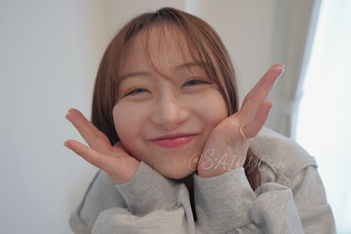 QNIVM7's tweet photo. とびっきりの笑顔をお届け！ https://t.co/y59RlHC7OP