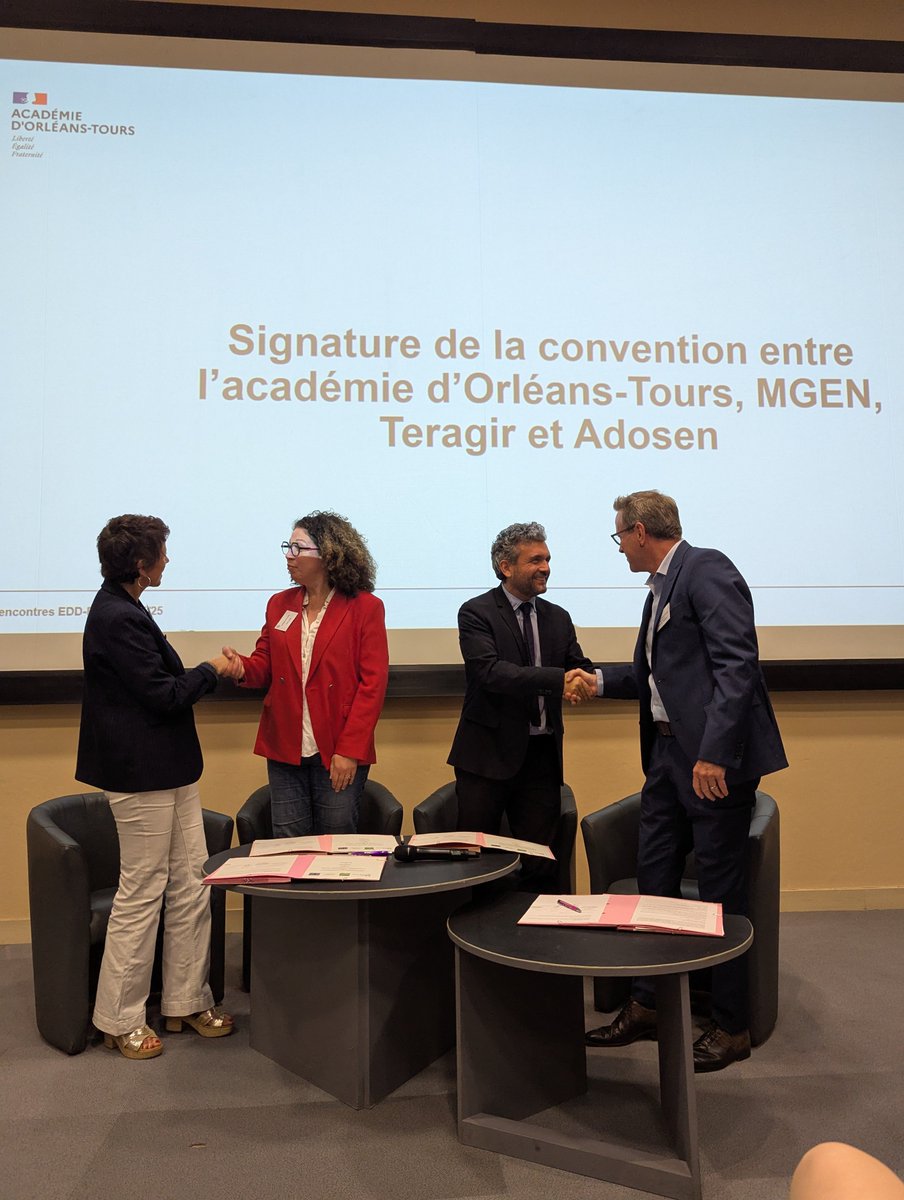 Académie d'Orléans-Tours (@ac_orleanstours) on Twitter photo Ce matin, le recteur <a href="/PhiAgresti/">Jean-Philippe Agresti</a> a ouvert la journée académique EDD-EPSa au <a href="/MuseumOrleans/">Muséum d'Orléans</a>.
À cette occasion, une convention a été signée entre l'<a href="/ac_orleanstours/">Académie d'Orléans-Tours</a>, <a href="/MGEN_officiel/">MGEN</a>, <a href="/Teragir/">Teragir</a> et Adosen✍️
Un engagement commun pour une École plus durable et promotrice de santé 💪 Ce matin, le recteur <a href="/PhiAgresti/">Jean-Philippe Agresti</a> a ouvert la journée académique EDD-EPSa au <a href="/MuseumOrleans/">Muséum d'Orléans</a>.
À cette occasion, une convention a été signée entre l'<a href="/ac_orleanstours/">Académie d'Orléans-Tours</a>, <a href="/MGEN_officiel/">MGEN</a>, <a href="/Teragir/">Teragir</a> et Adosen✍️
Un engagement commun pour une École plus durable et promotrice de santé 💪