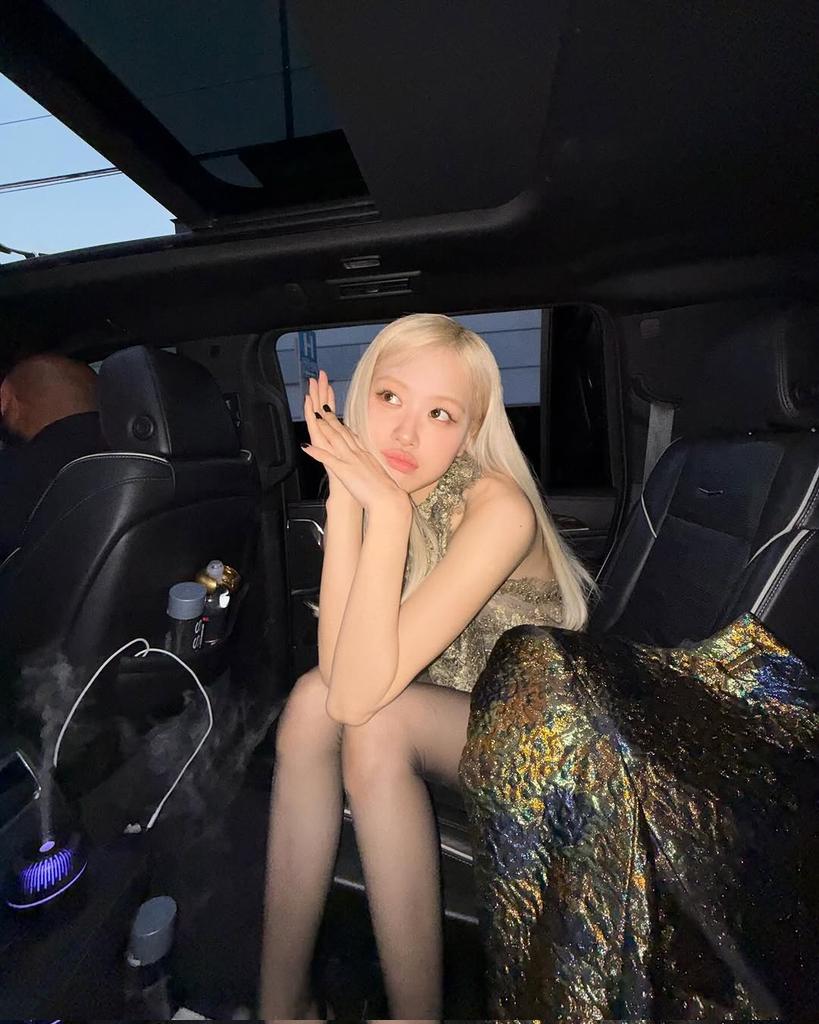 ݁ tweet media