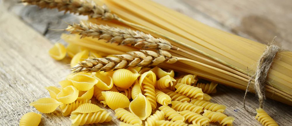 The world’s craving for pasta keeps growing🍝 In 2023, global production neared 17M tons. In terms of consumption, the 5 countries in the world where most pasta is eaten are Italy (23.3 kg per capita), Tunisia (17 kg), Venezuela (13.6 kg) and Greece (12.2 kg) and Peru (9.9 kg)