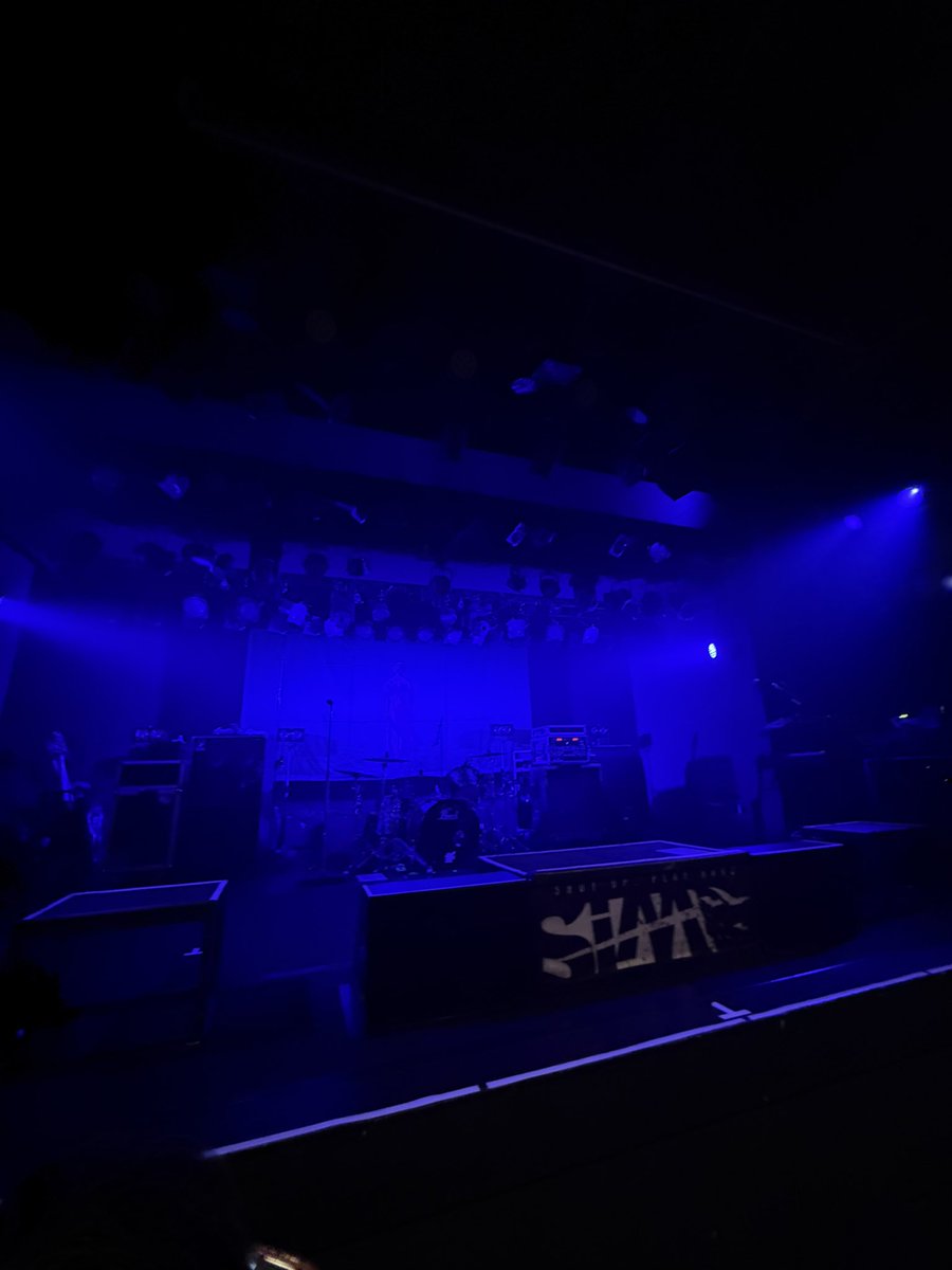 【20YEARS TOUR】
20YEARS TOUR -神盤-
仙台RENSA

十数年ぶりにこんなに前に来てる(((^ཫ^)))

#SiM
#SiM20th