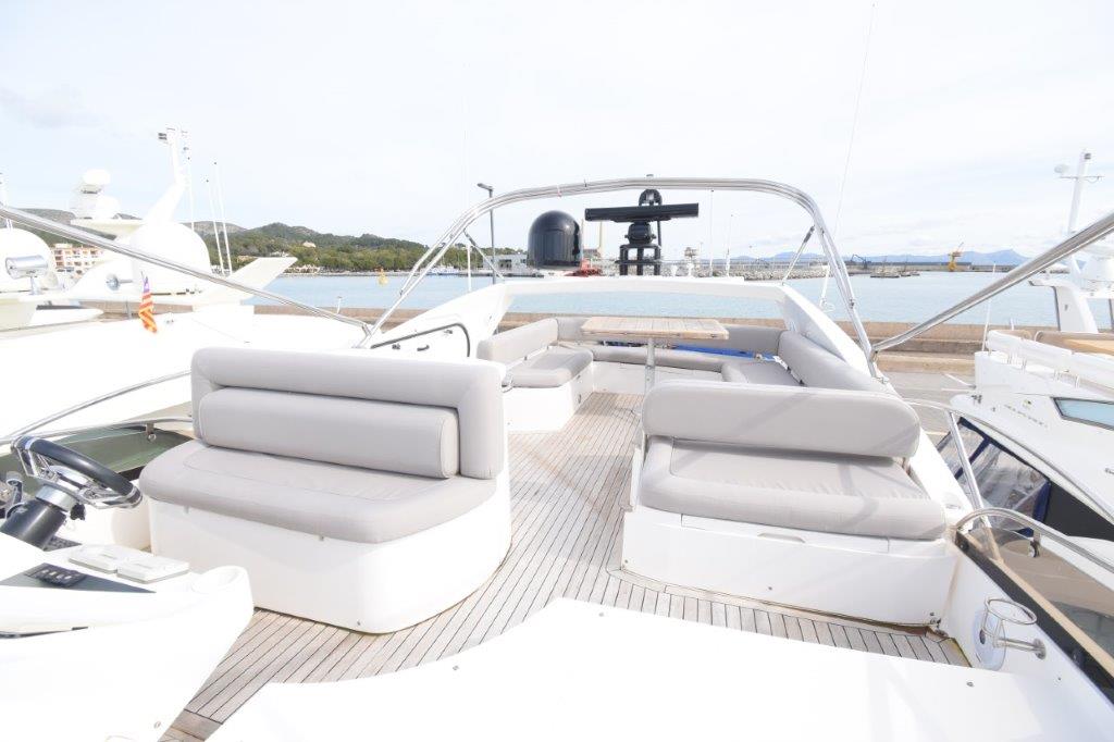 Boat Of The Week - 2008 Sunseeker Manhattan 60. New to market! Refurbished in 2017 with an extensive list of upgrades carried out. A stunning boat in great condition!  sales@marineunltd.com   mailchi.mp/marineunltd/bo…