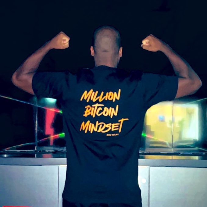 JosiasCarbon's tweet photo. ‘You should diversify your wardrobe!’
‘Diversification is selling the winner to buy the loser.’ - @saylor
https://t.co/9vTUMO8lsL 💪🏾💎🧡
Discover Coach Carbon Clothing today and earn your rewards. 👕⚡️🧡
#ClothingWithAMessage #WearAndLearn #Value4Value https://t.co/Bzd92iwzN1