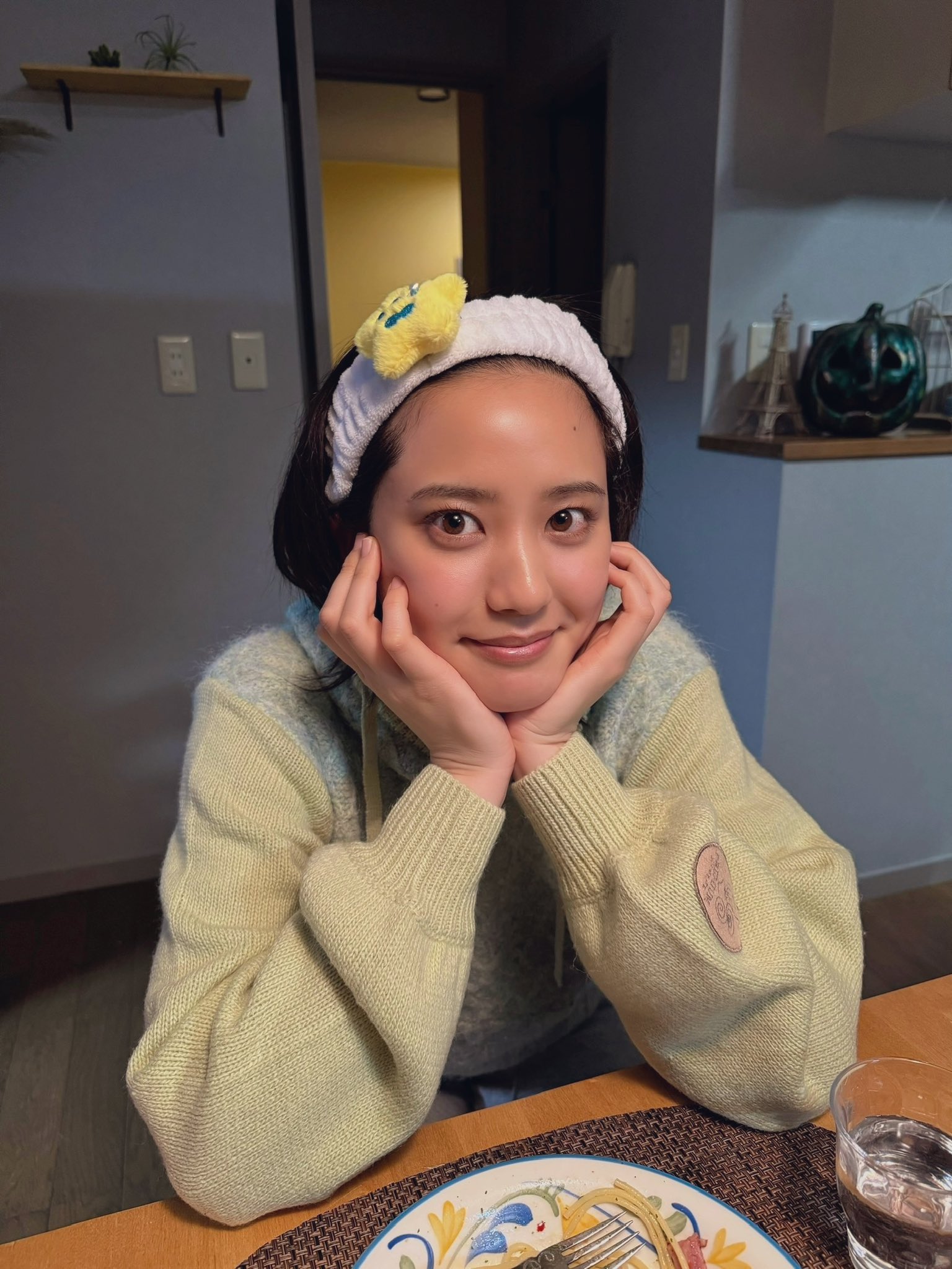 2025年最新】山崎紘菜 ポスターの人気アイテム - メルカリ