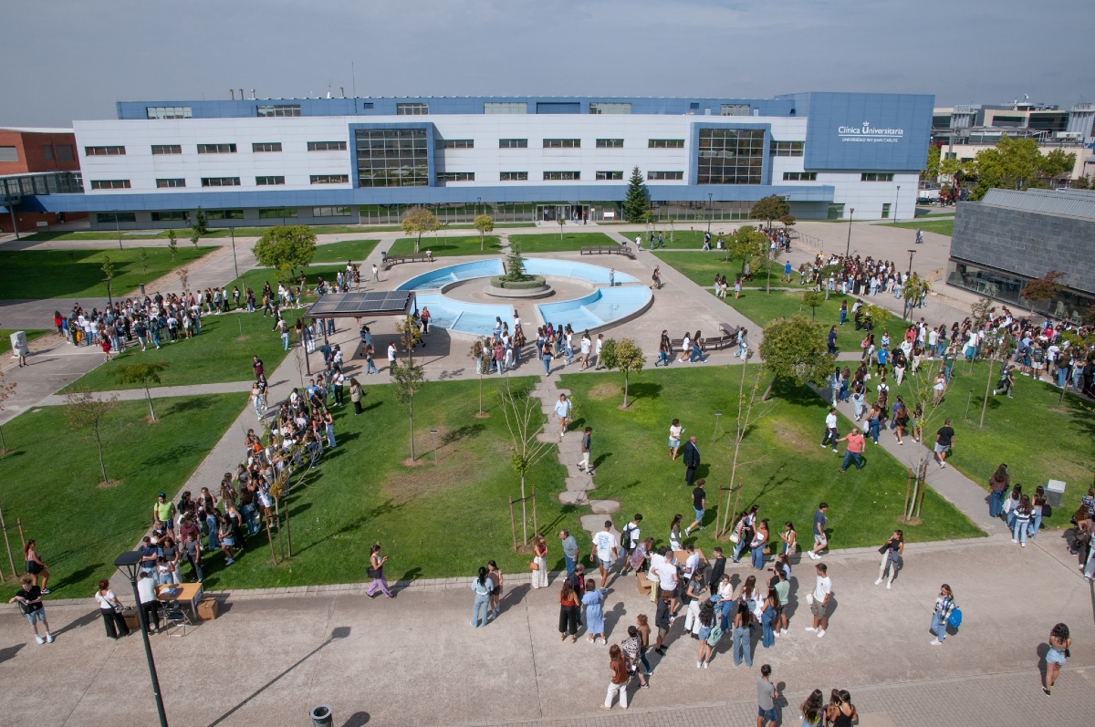 La FCS organiza su Jornada de Puertas Abiertas. El próximo 24 de mayo estudiantes, profesores y PTGAS de la FCS darán a conocer, en un ambiente distendido, nuestra oferta educativa y nuestras instalaciones a los futuros estudiantes universitarios. urjc.es/actualidad-fcs…