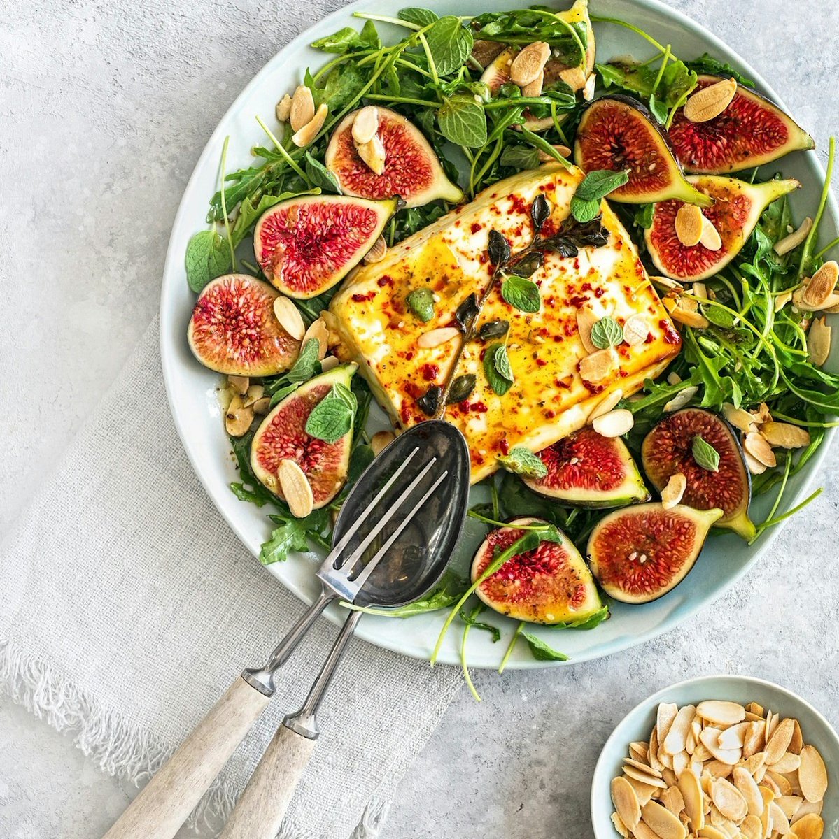 theguide_uk's tweet image. Fancy a salad, here are some delicious ideas inc this baked feta salad from @olivemagazine #salads #recipe  bit.ly/4dlWSZs