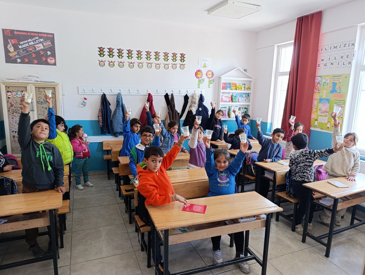 2/A sınıfı öğrencileri Fasulye Deneyi yaparak bitkilerin gelişim sürecini gözlemlediler. 🌱

<a href="/tcmeb/">Millî Eğitim Bakanlığı</a>
<a href="/miakarali/">Mustafa Karali</a>
<a href="/agrimem/">AĞRI MEM</a>
<a href="/hasan_kokrek/">Hasan Kökrek</a>
<a href="/Diyadin004/">DİYADİN KAYMAKAMLIĞI</a>
<a href="/diyadinmem/">Diyadin İlçe Milli Eğitim Müdürlüğü</a>
<a href="/remzi0479/">Remzi Işık</a>