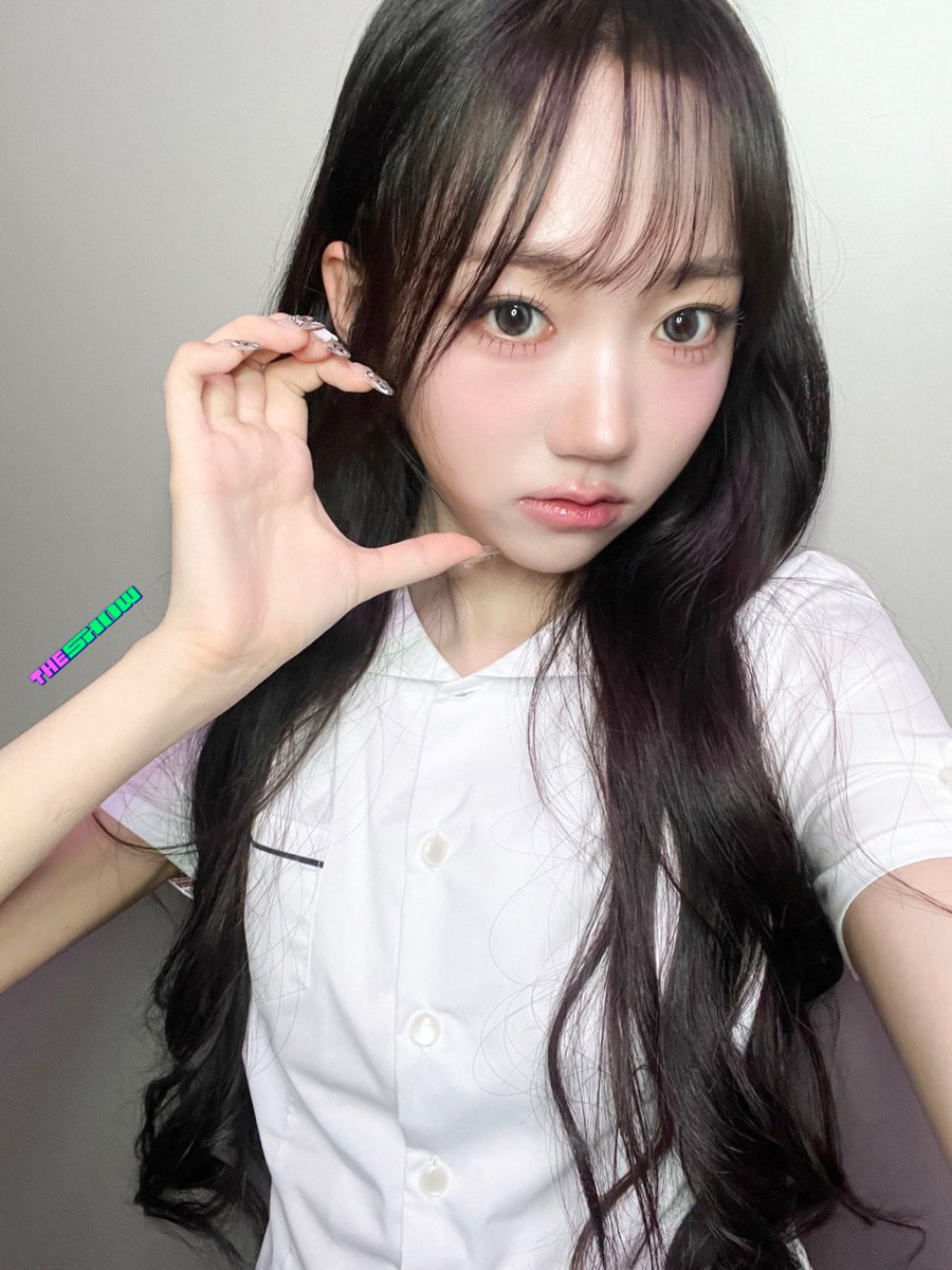 [★377회 더쇼초이스 후보②]
얘들아 핀터레스트 왜 써?
트리플에스 '깨어' 무대 보면 되는데...
아가퀸들의 달콤쌉싸름소울력 충만한 감다살 무대에 
시각, 청각, 美각이 다 깨어남

#THESHOW #깨어 #트리플에스 #tripleS <a href="/triplescosmos/">tripleS official</a>