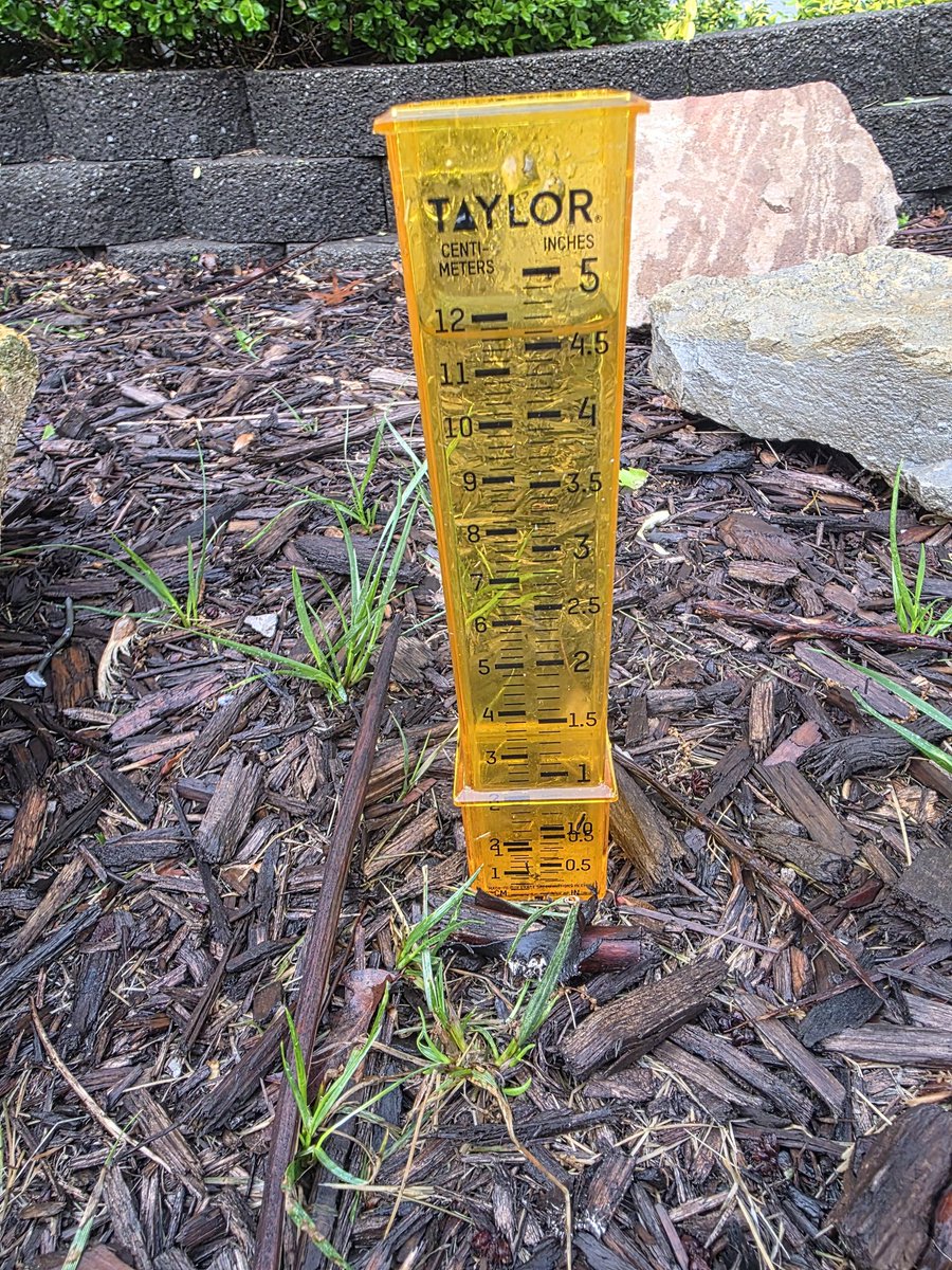 MrFlahertyNKC's tweet photo. @NWSKansasCity Up to 4.6 inches since a little after 3pm yesterday up here in Northern Kearney. We were at 3.4 inches just from 3pm - 5pm! This was some MUCH needed rain for sure!! https://t.co/DEjpkqez63