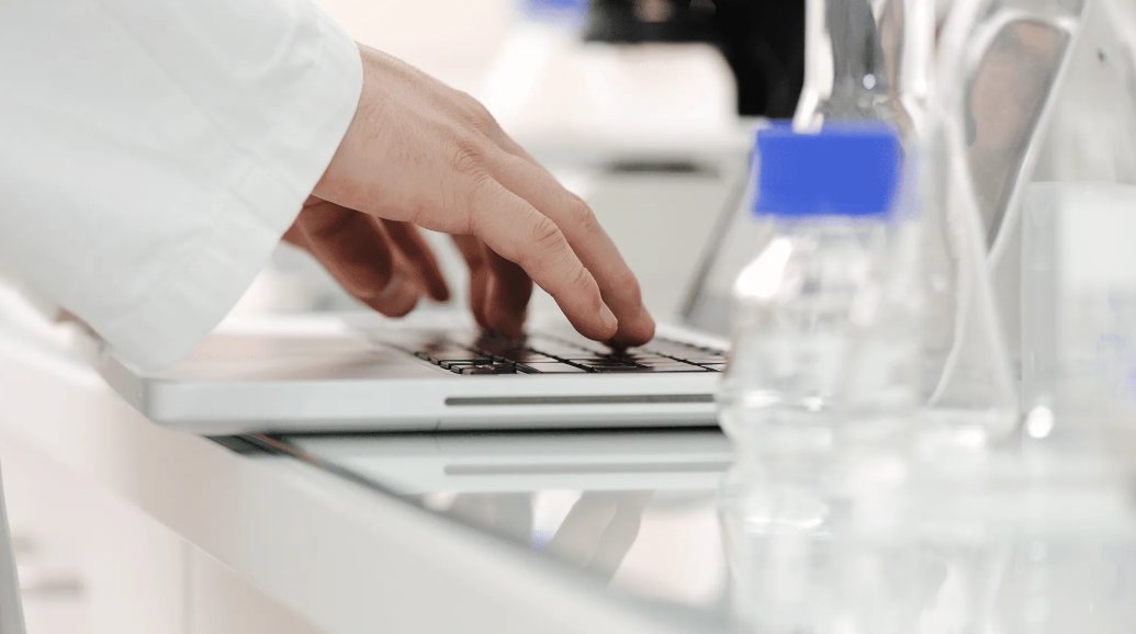 IDBSsoftware's tweet image. While ELNs have long served as centralized platforms for capturing and storing data, today&apos;s BioPharma R&amp;amp;D demands more. 

💻In this blog, Stuart Ward explains why traditional ELNs no longer meet the needs of modern labs: ow.ly/RKc150VVqrl
 
#labofthefuture