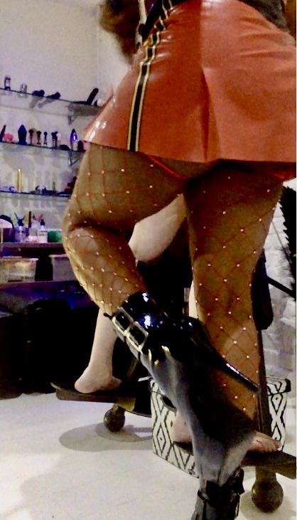 SirMasterMay's tweet photo. Time for new underlings in my stable... If you qualify do apply. https://t.co/euYVYn2Fob