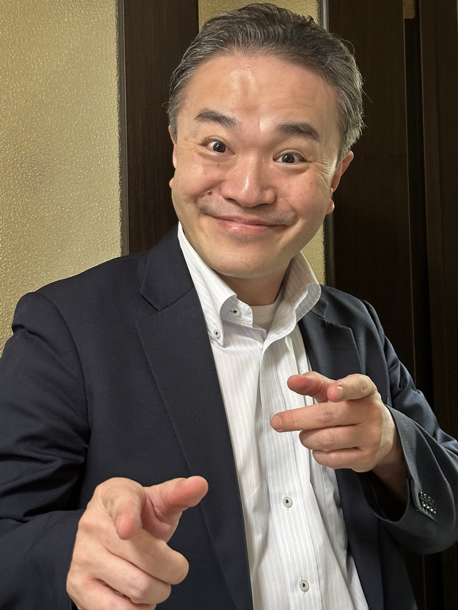 一平ちゃん(居島一平)が柿の葉寿司と娘の中学の入学祝いを持って家に遊びに来てくれました。そう、あの居島一平です。
20年なんて一瞬だ。