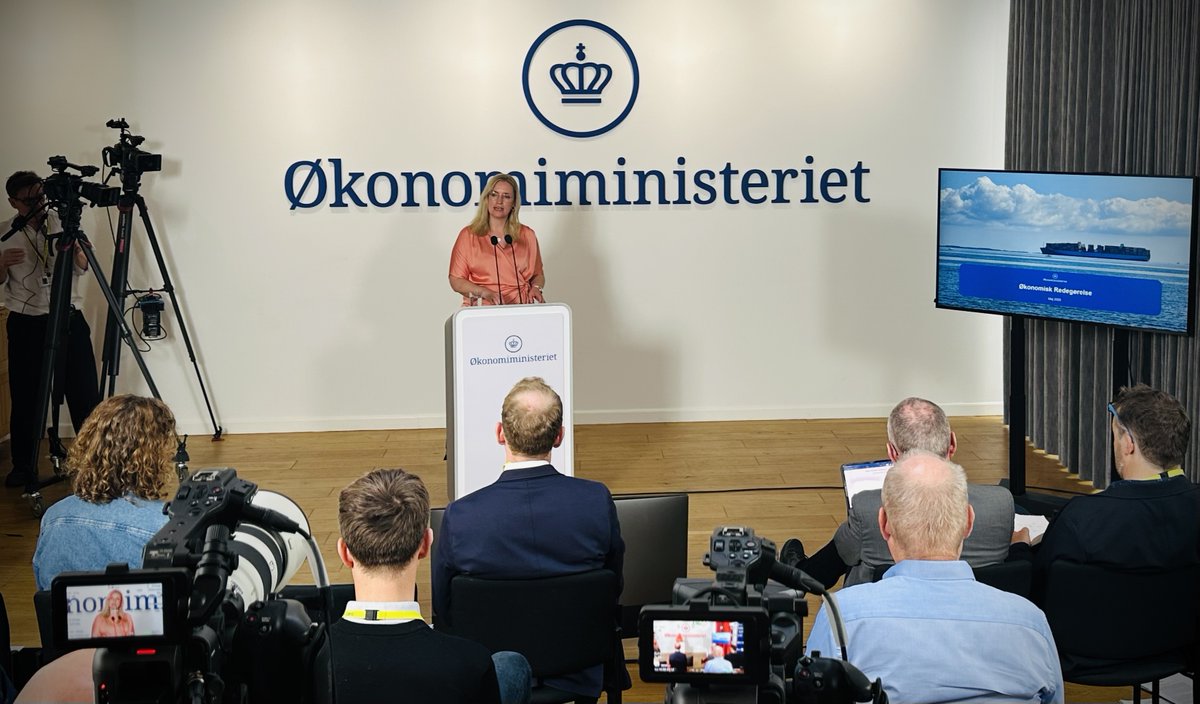 Dansk økonomi har et godt udgangspunkt i forhold til at modstå toldforhøjelser og andre forstyrrelser af den internationale økonomi. Det er vurderingen i Økonomisk Redegørelse, som økonomiminister <a href="/stephanie_lose/">Stephanie Lose</a> netop har offentliggjort: oem.dk/nyheder/nyheds… #dkpol #dkøko