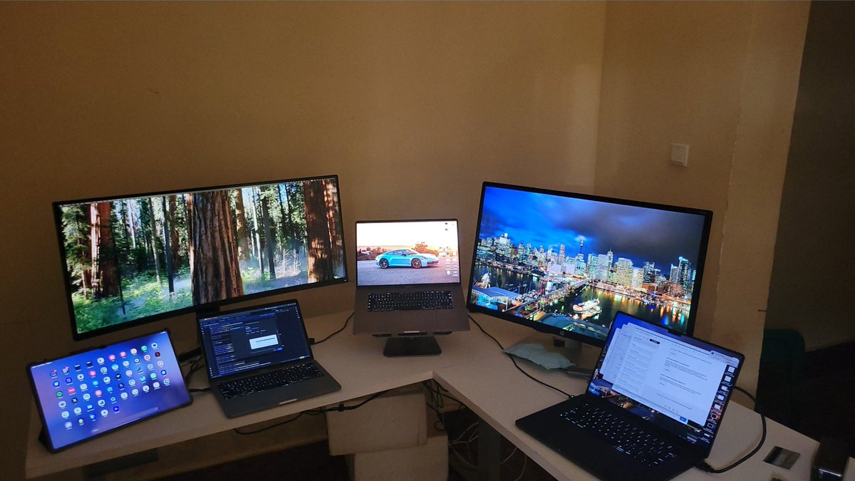 Mamitech9's tweet image. &quot;Tech&quot;
#speaksoon
#techbrouna
#whoisOS
#theeagleiswatching