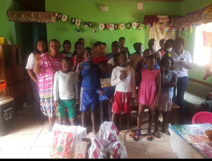 DialeMercySakwe's tweet photo. In 2022, Diale Care Foundation reached out with love and hope to the children at Grace of God Orphanage. 💙
It was a privilege to share words of encouragement and support.
#DialeCareFoundation #HumanitarianWorks #HelpSomeone #HopeForAll #GraceOfGodOrphanage #CompassionInAction https://t.co/iQpjZokrV3