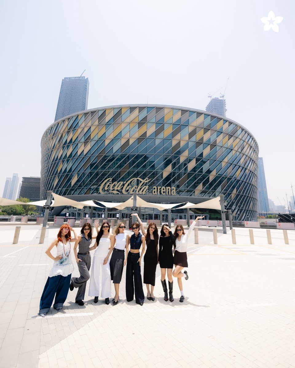 BINI_ph's tweet photo. Dubai, glad you were our first stop!🇦🇪☝🏻💖

Thank you for kicking off #BINIVerseWorldTour2025 with so much love and energy!

Next destination: LONDON... see you in a bit!🛫💐

#BINI #BINIverseDubai #BINIverseLondon https://t.co/3vTHgLBJT0